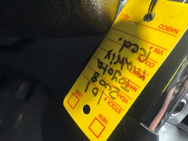 2008 Toyota Matrix XR, AUTOMATIC, DRIVES WELL, AS IS - Photo 16