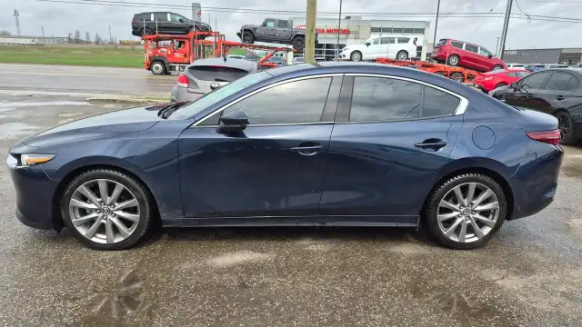 2019 Mazda MAZDA3 GT, 2 SETS OF TIRES, WELL MAINTAINED, CERTIFIE - Photo 2