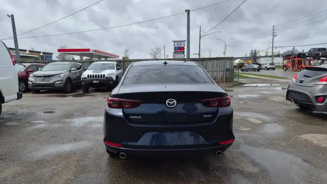 2019 Mazda MAZDA3 GT, 2 SETS OF TIRES, WELL MAINTAINED, CERTIFIE - Photo 4