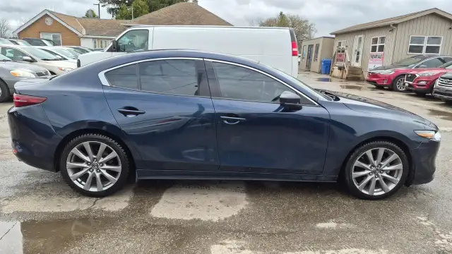 2019 Mazda MAZDA3 GT, 2 SETS OF TIRES, WELL MAINTAINED, CERTIFIE - Photo 6