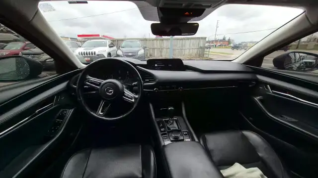 2019 Mazda MAZDA3 GT, 2 SETS OF TIRES, WELL MAINTAINED, CERTIFIE - Photo 11