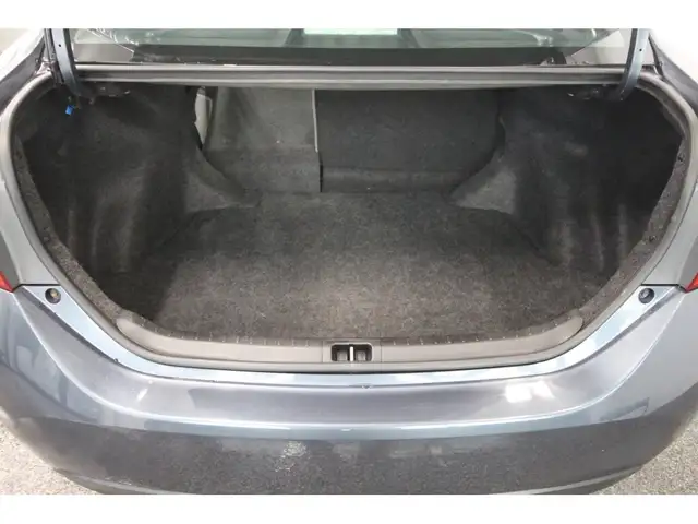 2015 Toyota Corolla LE - Photo 27