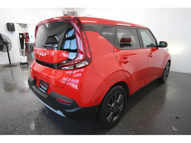 2022 Kia Soul EX / TOIT - Photo 10