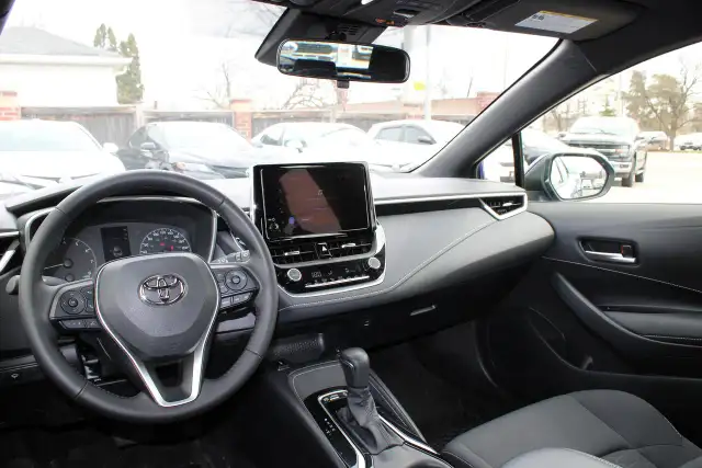 2025 Toyota Corolla SE - Photo 8