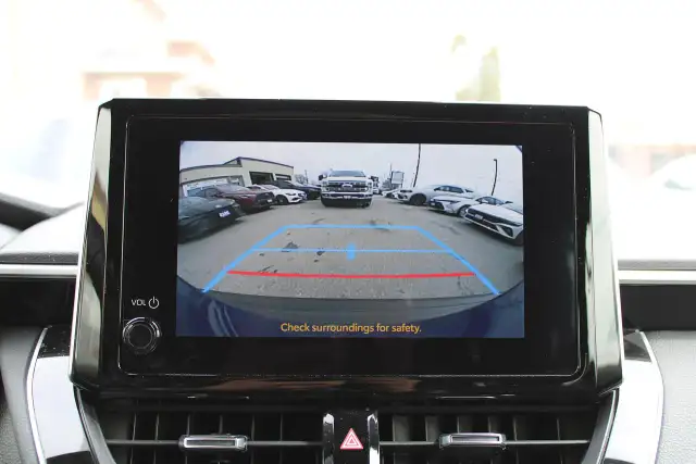 2025 Toyota Corolla SE - Photo 14