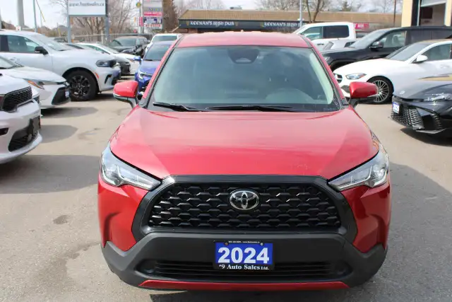 2024 Toyota Corolla Cross LE AWD - Photo 2