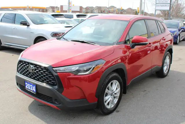 2024 Toyota Corolla Cross LE AWD - Photo 3