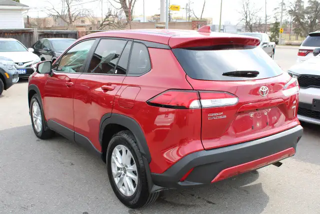 2024 Toyota Corolla Cross LE AWD - Photo 4