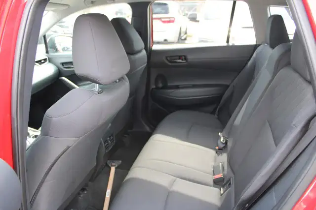 2024 Toyota Corolla Cross LE AWD - Photo 7