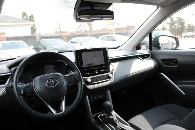2024 Toyota Corolla Cross LE AWD - Photo 8