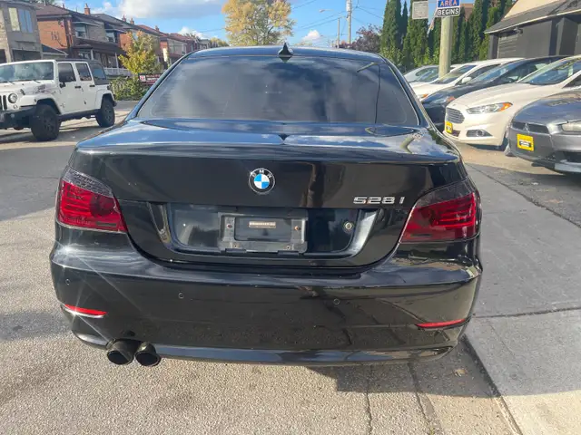 2010 BMW 528 i xDrive - Photo 6