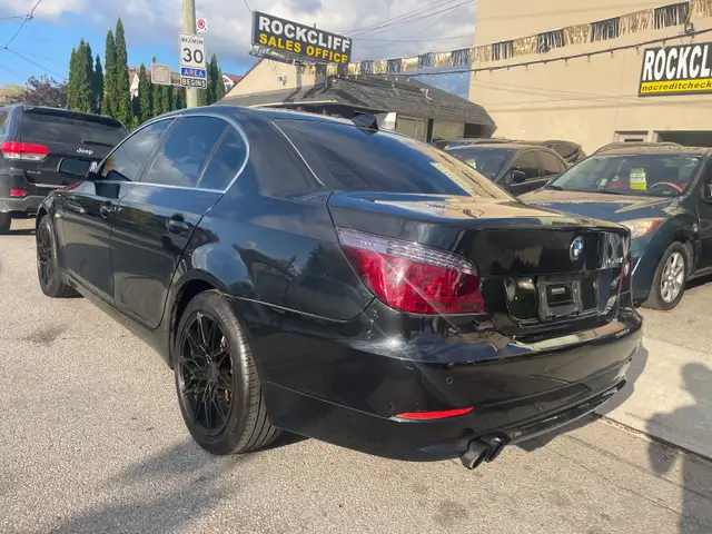 2010 BMW 528 i xDrive - Photo 7