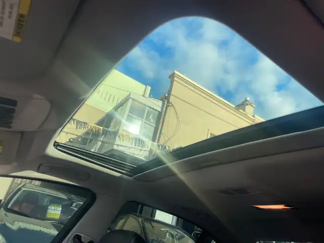 2010 BMW 528 i xDrive - Photo 12