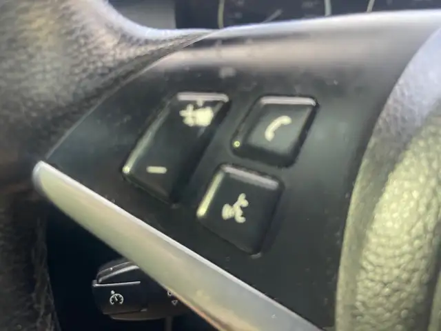 2010 BMW 528 i xDrive - Photo 13