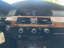 2010 BMW 528 i xDrive - Photo 16