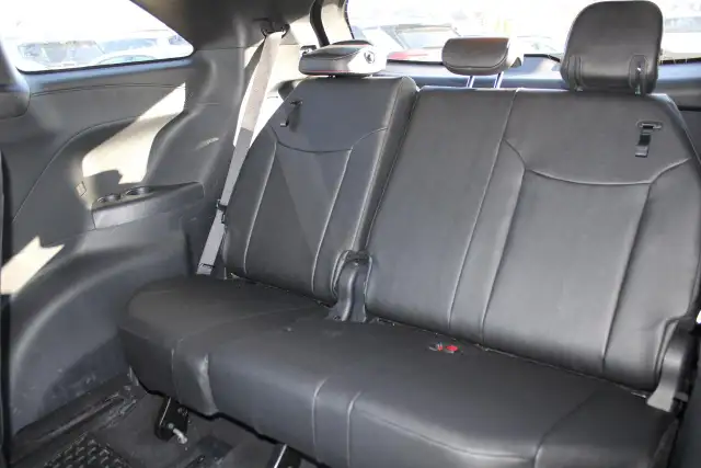 2025 Toyota Sienna XSE - Photo 8
