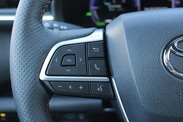 2025 Toyota Sienna XSE - Photo 15