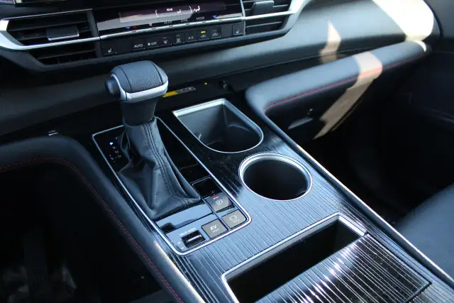 2025 Toyota Sienna XSE - Photo 19