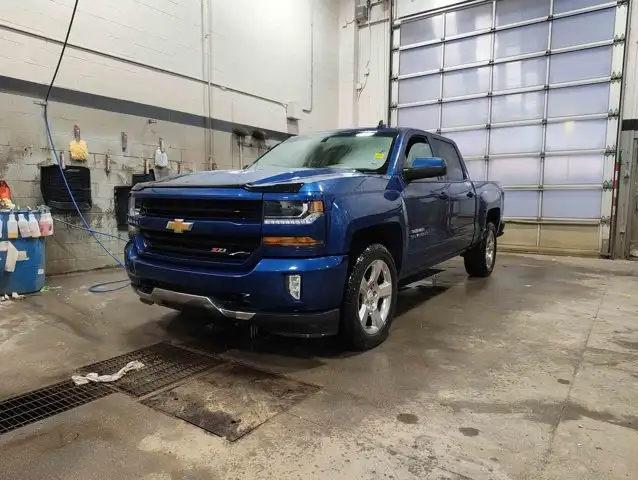 2018 Chevrolet Silverado 1500 2LT True North 5.3L Z71 - Photo 4