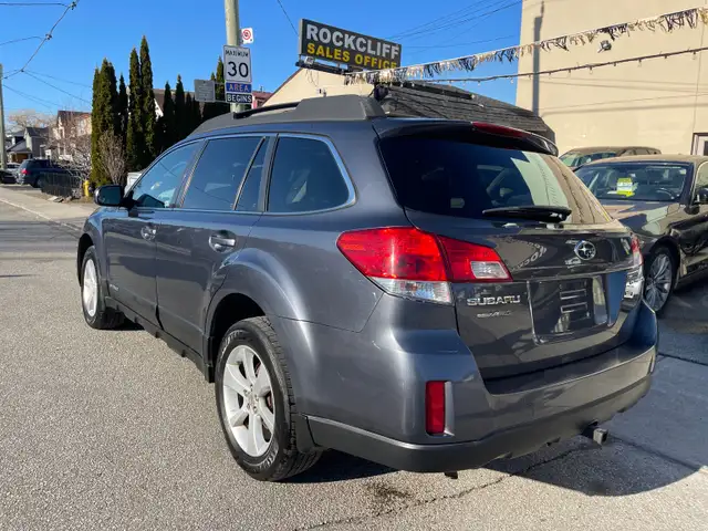 2014 Subaru Outback 2.5i Touring Package - Photo 7