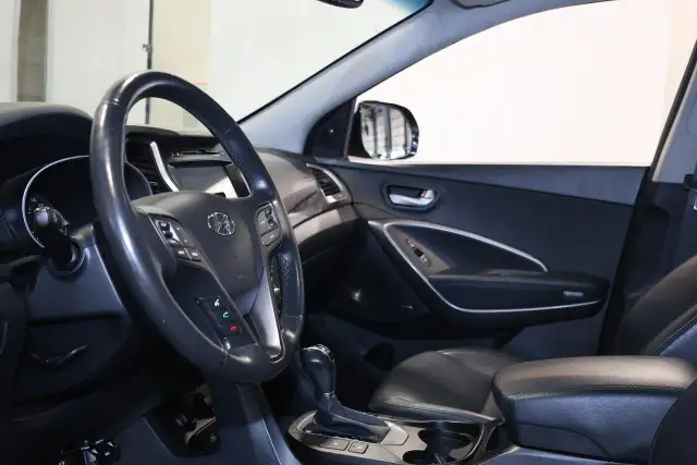 2017 Hyundai Santa Fe XL AWD - PANO|LEATHER|NAVI|CAMERA|BLINDSPO - Photo 6