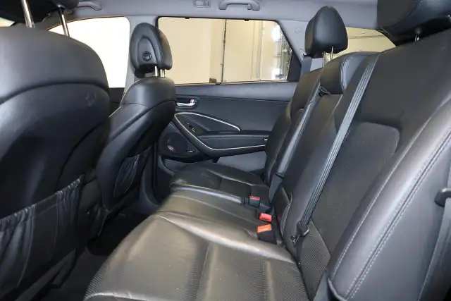 2017 Hyundai Santa Fe XL AWD - PANO|LEATHER|NAVI|CAMERA|BLINDSPO - Photo 9