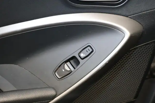 2017 Hyundai Santa Fe XL AWD - PANO|LEATHER|NAVI|CAMERA|BLINDSPO - Photo 10