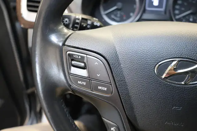 2017 Hyundai Santa Fe XL AWD - PANO|LEATHER|NAVI|CAMERA|BLINDSPO - Photo 19