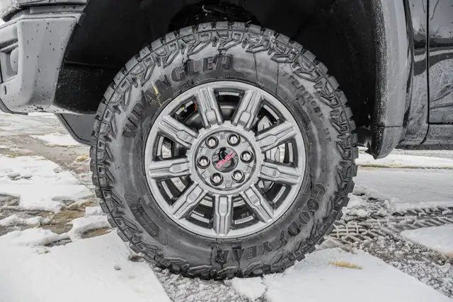 2026 GMC Sierra 1500 AT4X - Photo 13