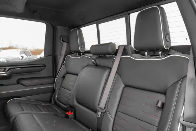 2026 GMC Sierra 1500 AT4X - Photo 33