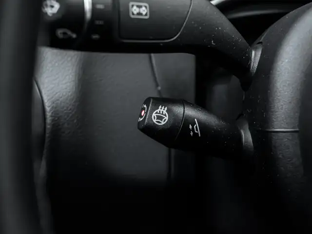 2019 Mercedes-Benz C-Class 300|AMG SPORT PKG|NAV|PANOROOF|B.SPOT - Photo 17