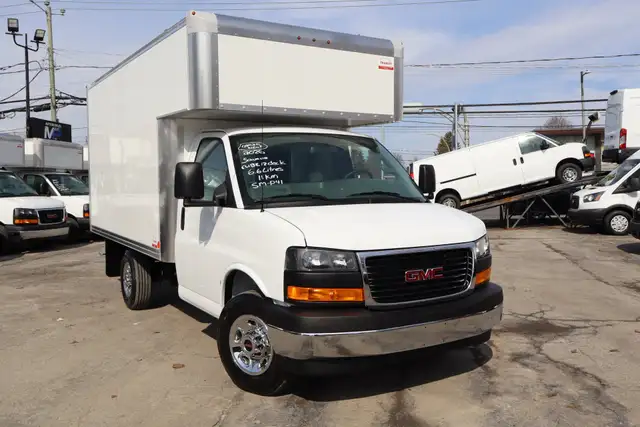 GMC Savana Cargo CUBE 12 PIEDS DECK 6.6 LITRES / CAMION NEUF / 1 - Photo 6