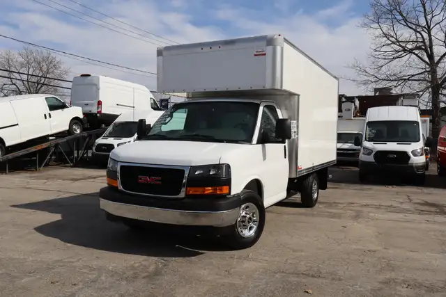 GMC Savana Cargo CUBE 12 PIEDS DECK 6.6 LITRES / CAMION NEUF / 1 - Photo 7