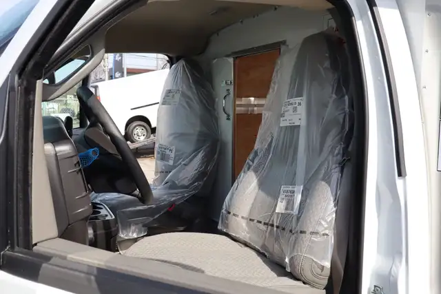 GMC Savana Cargo CUBE 12 PIEDS DECK 6.6 LITRES / CAMION NEUF / 1 - Photo 16