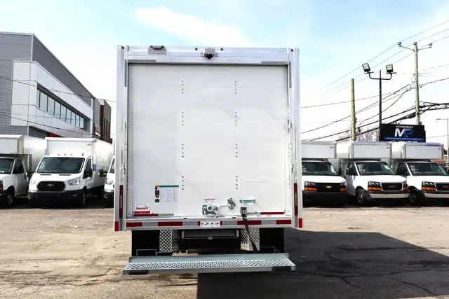 GMC Savana Cargo CUBE 12 PIEDS DECK 6.6 LITRES / CAMION NEUF / 1 - Photo 22