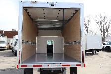 GMC Savana Cargo CUBE 12 PIEDS DECK 6.6 LITRES 12 KM / CAMION NE - Photo 5