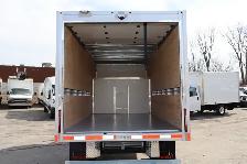 GMC Savana Cargo CUBE 12 PIEDS DECK 6.6 LITRES 12 KM / CAMION NE - Photo 7