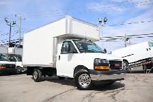 GMC Savana Cargo CUBE 12 PIEDS DECK 6.6 LITRES 12 KM / CAMION NE - Photo 9