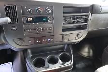 GMC Savana Cargo CUBE 12 PIEDS DECK 6.6 LITRES 12 KM / CAMION NE - Photo 14