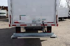 GMC Savana Cargo CUBE 12 PIEDS DECK 6.6 LITRES 12 KM / CAMION NE - Photo 18