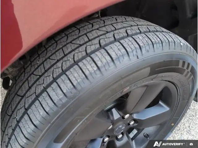 2019 Ram 1500 Classic Express | 5.7L Hemi | Low KM | Night - Photo 12