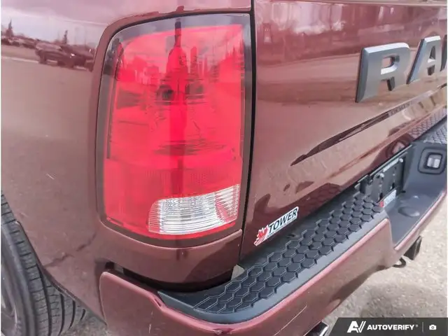 2019 Ram 1500 Classic Express | 5.7L Hemi | Low KM | Night - Photo 15