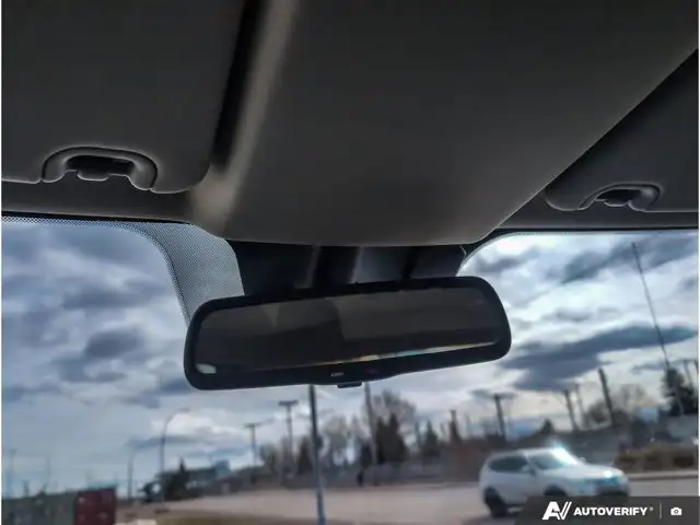 2019 Ram 1500 Classic Express | 5.7L Hemi | Low KM | Night - Photo 25