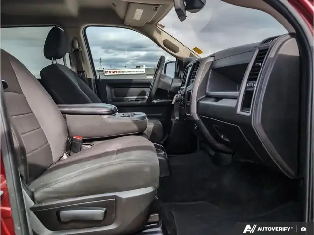 2019 Ram 1500 Classic Express | 5.7L Hemi | Low KM | Night - Photo 26