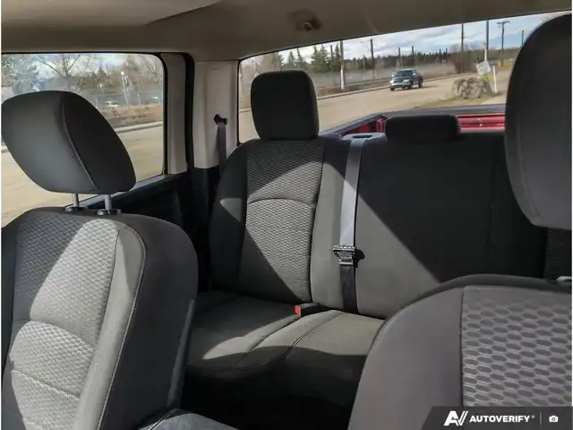 2019 Ram 1500 Classic Express | 5.7L Hemi | Low KM | Night - Photo 29