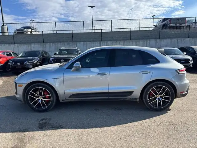 2024 Porsche Macan - Photo 2