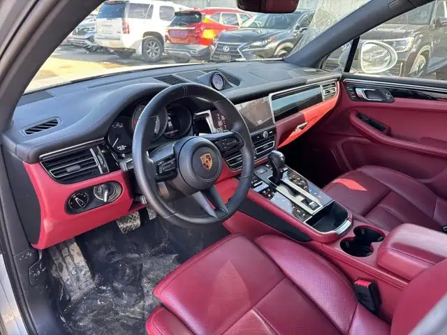 2024 Porsche Macan - Photo 5