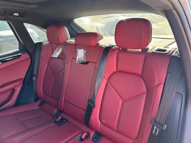 2024 Porsche Macan - Photo 6