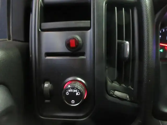 GMC SIERRA 1500 2015 CREW-CAB BOITE 6 1/2 V-8 5.3 LITRES 4X4 TRE - Photo 8