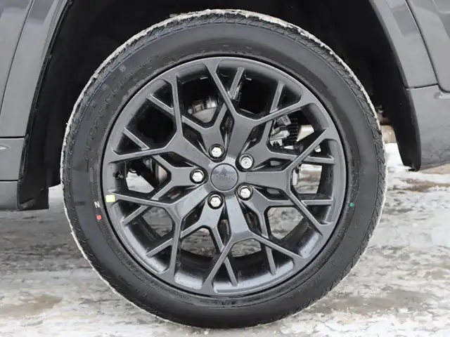 2025 Jeep Grand Cherokee Summit Reserve - Photo 4